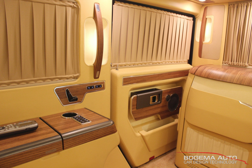 Московское тюнинг-ателье превратило армейский «Тигр» в шикарный внедорожник для VIP-персон Московское тюнинг-ателье превратило армейский «Тигр» в шикарный внедорожник для VIP-персон авто и мото