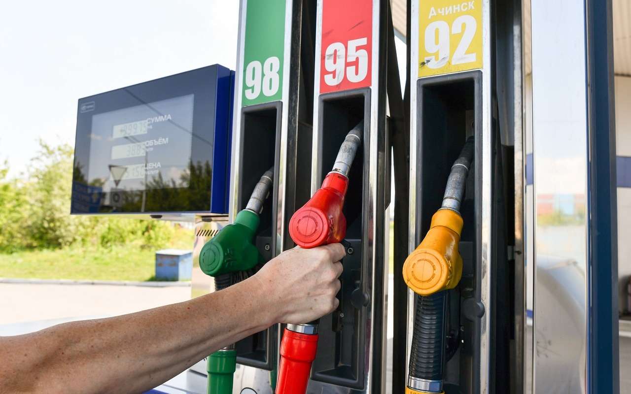 Нефтяники отчитаются перед ФАС за рост оптовых цен на бензин АИ-95