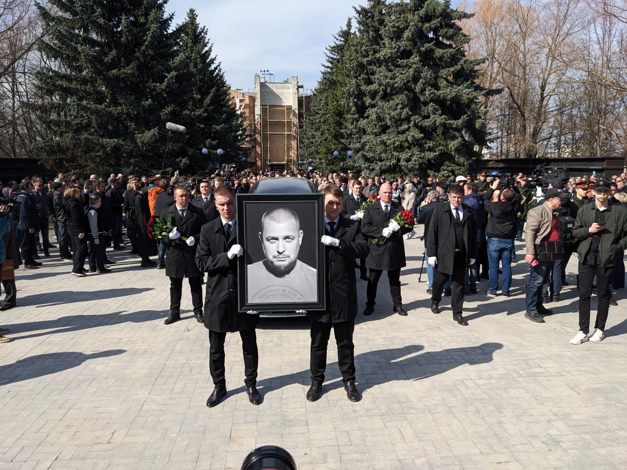 Как проходят похороны в москве. Могилы на Троекуровском.