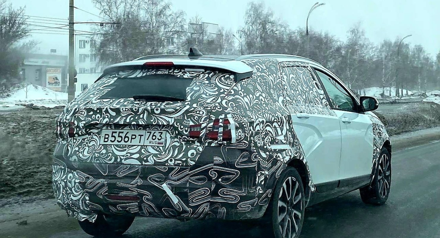 Lada Vesta FL — в Сеть попали шпионские снимки интерьера