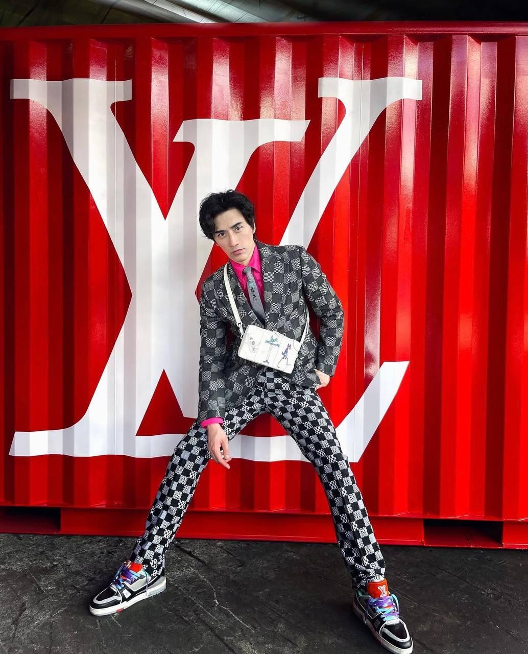 В свои 60 выглядит на 20: фотограф Чуандо Тан из Сингапура поделился секретом вечной молодости Чуандо, гораздо, Среди, организм, старение, говорит, обязательных, вечной, потому, тренировки, прост, создавать, впечатление, будто, каждый, Также, часов, считает, только, фотограф