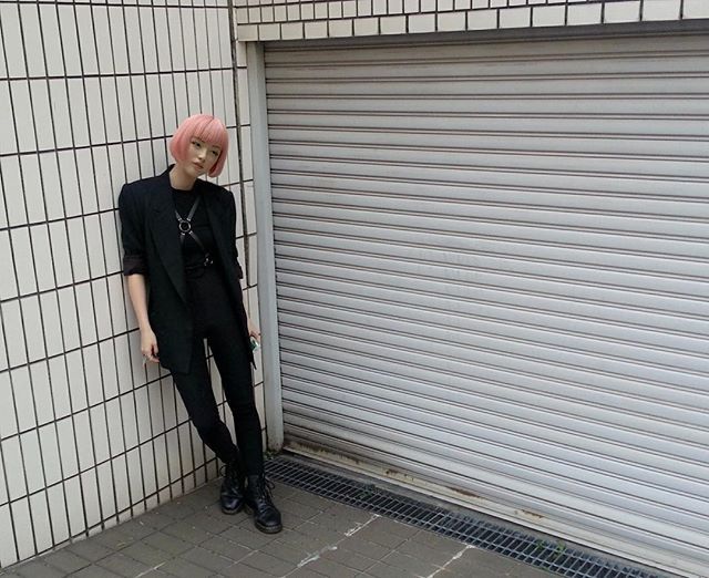 Красивая японская фотомодель на самом деле не человек 