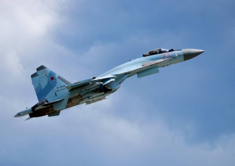 Военкоры: Российская авиация наносит удары по объектам ВСУ в Бериславе на правом берегу Днепра