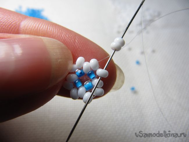 Браслет из бисера «Снежная королева» 