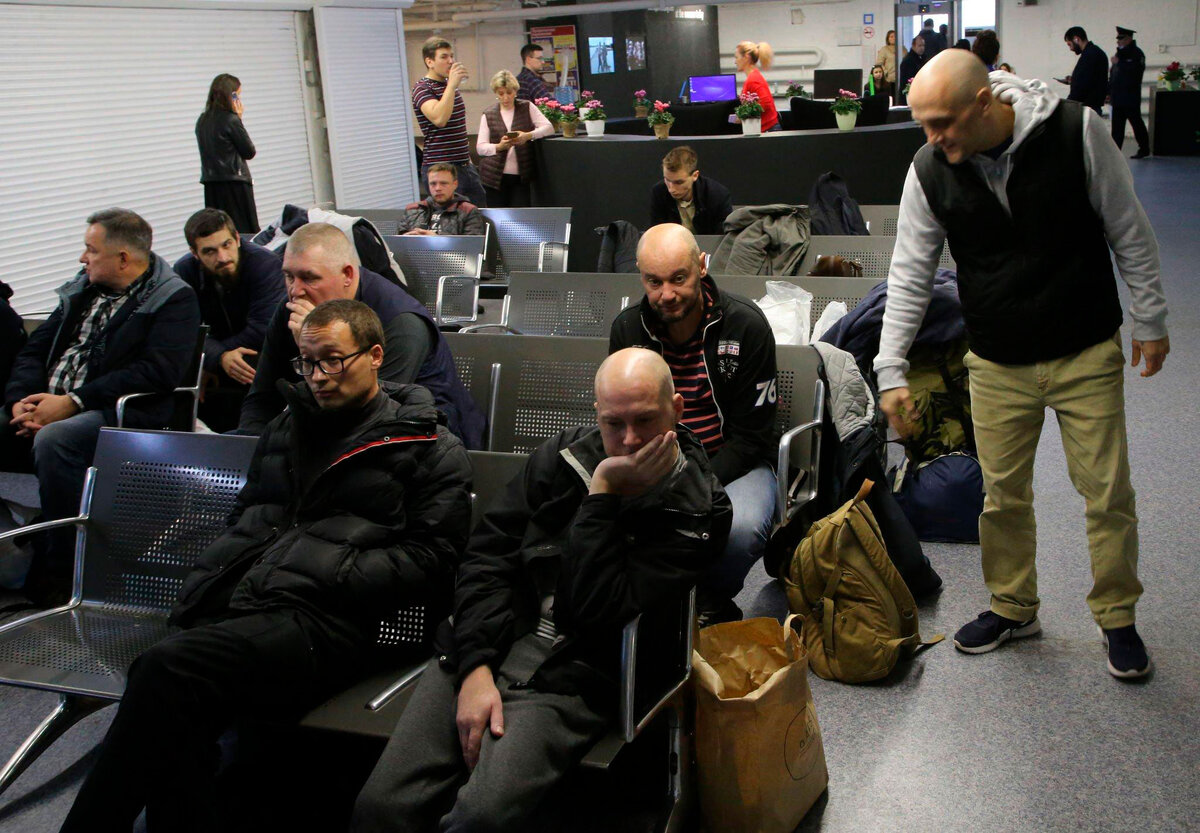 Повесточку не желаете? В Воронеже мигрантов отправили в военкомат из ресторана ﻿ Воронежская обл,[563094],г,Воронеж [561543],город Воронеж г,о,[95241116],г,Санкт-Петербург [1414662],россия