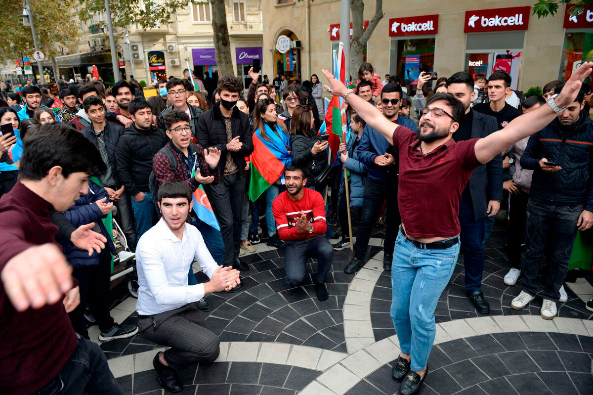 Повесточку не желаете? В Воронеже мигрантов отправили в военкомат из ресторана ﻿ Воронежская обл,[563094],г,Воронеж [561543],город Воронеж г,о,[95241116],г,Санкт-Петербург [1414662],россия