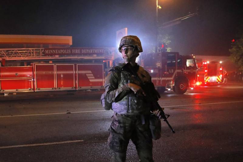 «Я не могу дышать!» Полицейский произвол и карантин как поводы для революции геополитика