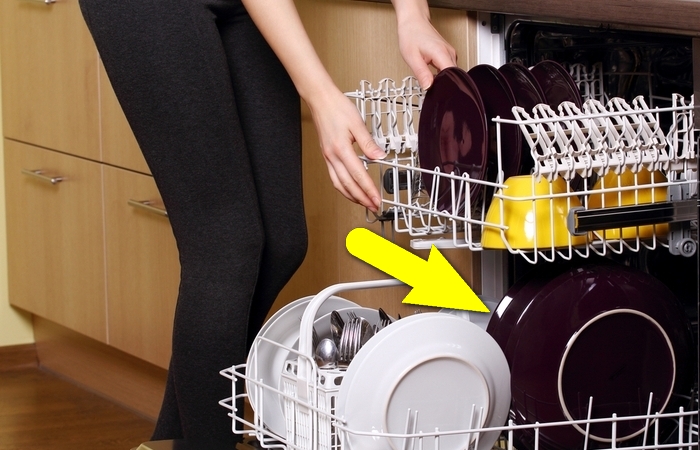 Что персонал кафе кладёт в посудомоечную машину и почему не помешает сделать так же домашний очаг,полезные советы,посудомоечная машина,рукоделие,своими руками,умелые руки
