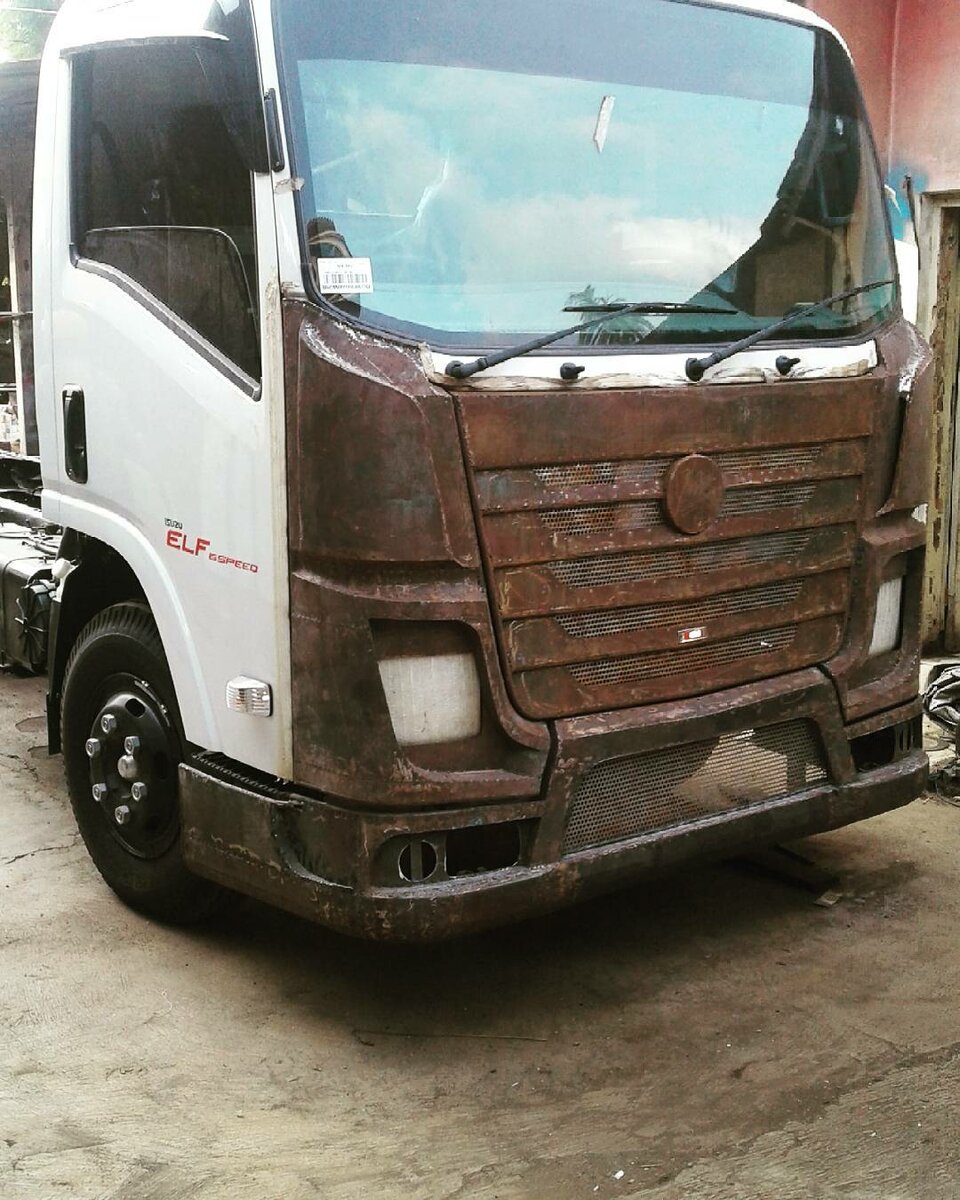Маленькие грузовики Fuso Canter с внешностью от Scania и Actros MP4 - Индонезийский вид тюнинга грузовиков Маленькие грузовики Fuso Canter с внешностью от Scania и Actros MP4 - Индонезийский вид тюнинга грузовиков авто