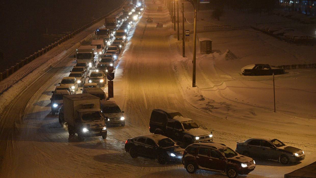 «Может это проклятье города?»: актер Дятлов рассказал, как решить проблемы Петербурга с уборкой снега