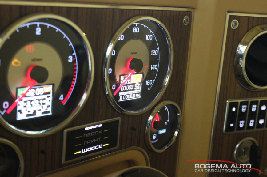 Московское тюнинг-ателье превратило армейский «Тигр» в шикарный внедорожник для VIP-персон Московское тюнинг-ателье превратило армейский «Тигр» в шикарный внедорожник для VIP-персон авто и мото