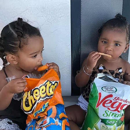 Ким Кардашьян с четырьмя детьми приняла участие в пляжной фотосессии на Багамах Ким Кардашьян с четырьмя детьми приняла участие в пляжной фотосессии на Багамах Звездные дети