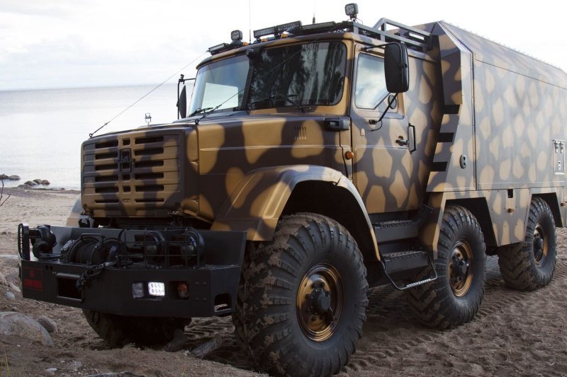 Роскошный экспедиционный бронированный кемпер на базе ЗИЛ «Синяя птица»