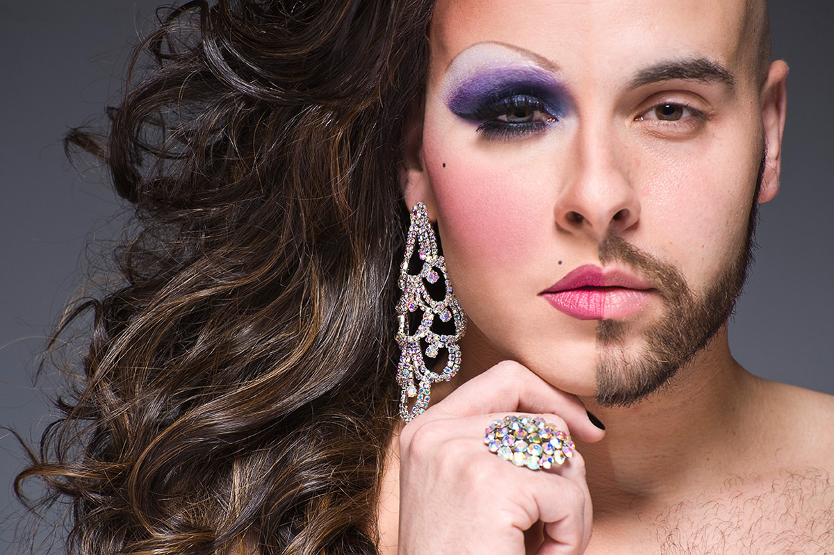 foto-muzhchini-transvestiti-foto-blizko-v-domashney-nochnushke