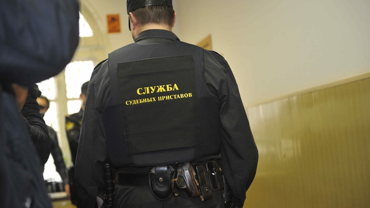 "Привязал к стулу, поднес утюг к лицу...": Убитая студентка могла быть не первой жертвой историка СПбГУ