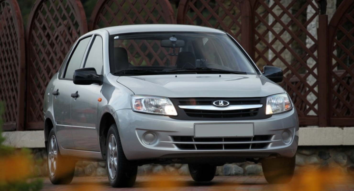 С сентября «АвтоВАЗ» выпускает Lada Granta только в одном оттенке Автомобили