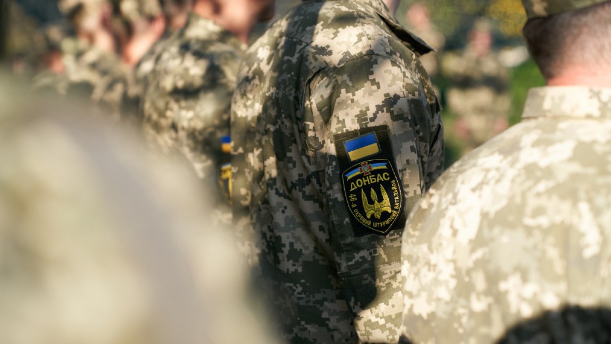 Донбасс сегодня: Донецк и Киев несут боевые потери, бойцы ВСУ разбойничают в зоне ООС