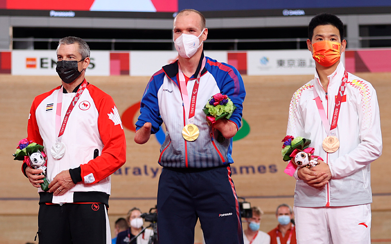 Снова двойное русское торжество в Токио – и над соперниками, и над ложью о допинге россия