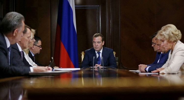 Дмитрий Медведев запретил критиковать проект бюджета