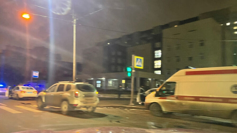 В Санкт-Петербурге Renault Duster врезался в полицейскую машину
