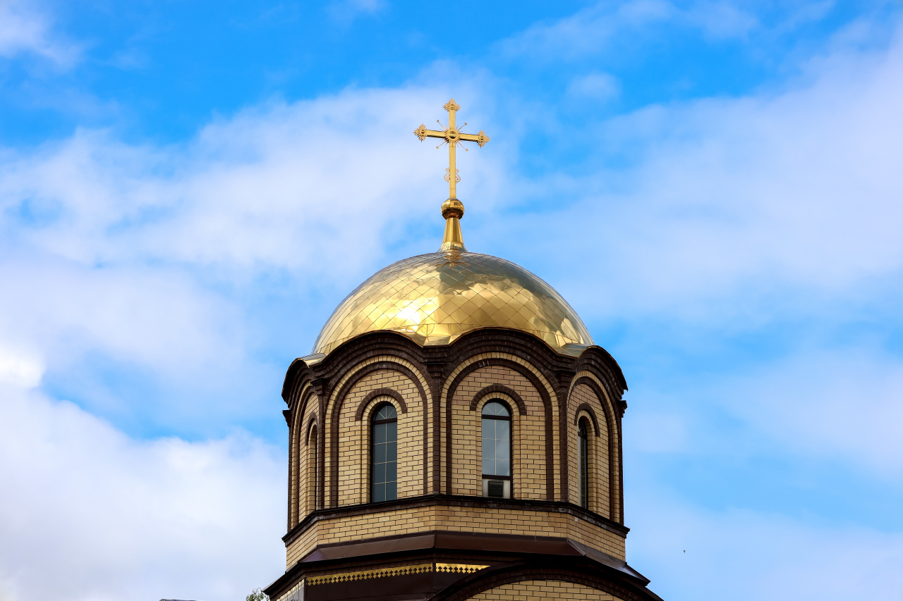 Скандал с замазыванием православных крестов на федеральном ТВ получил новый поворот