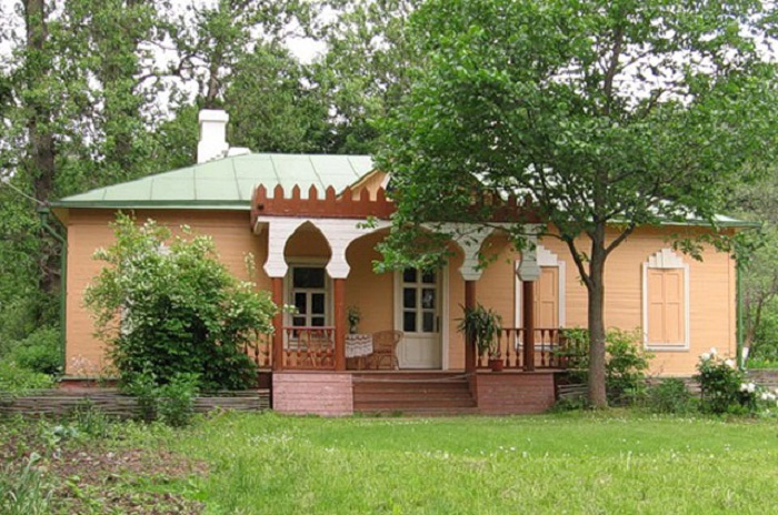 Дом семьи Чеховых в усадьбе Мелихово