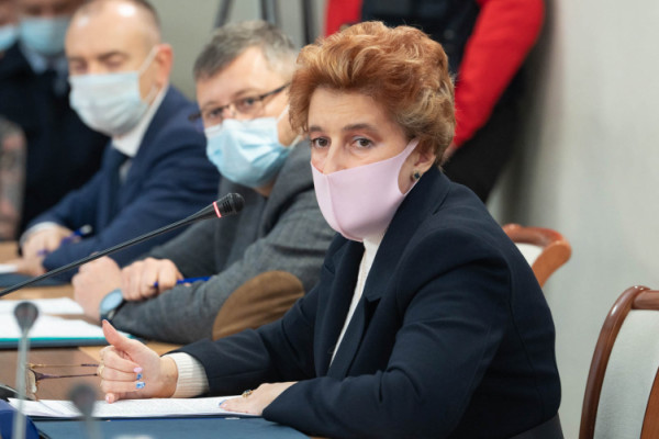 В Севастополе выявлено 64 учителя, зараженных коронавирусом 