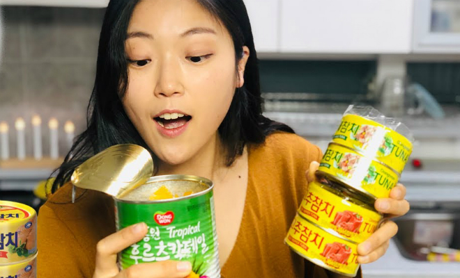 Женщина купила самые популярные консервы и показала, что едят в Южной Корее когда нет времени