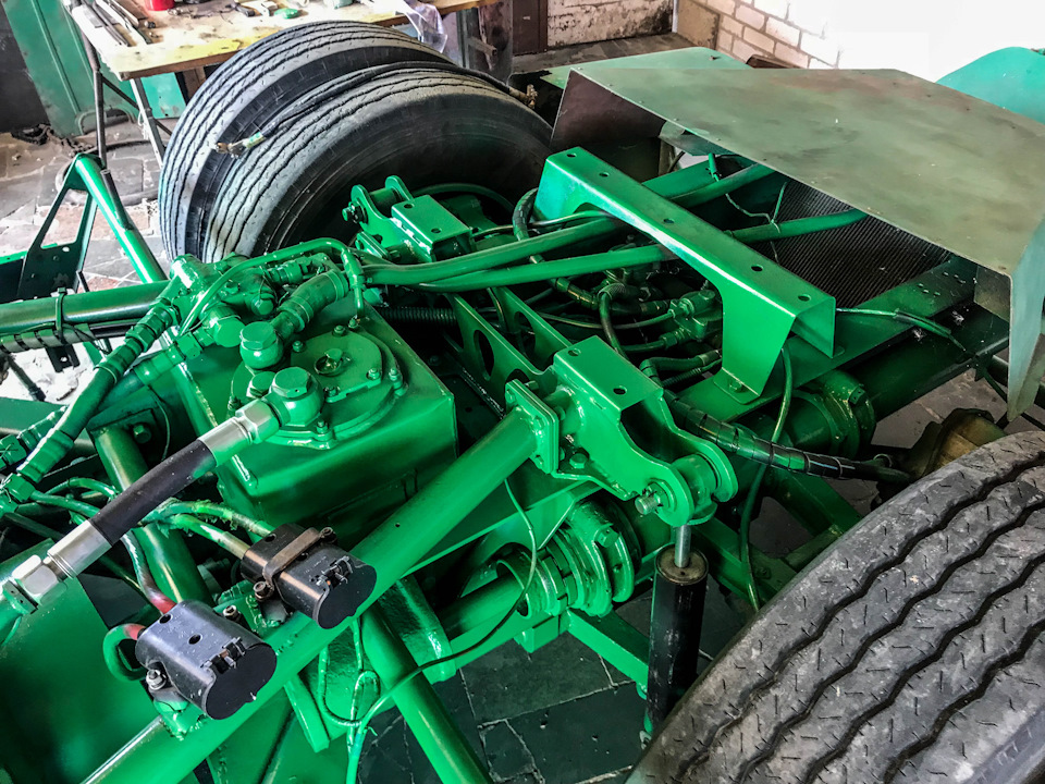 Гоночный КрАЗ с мотором от танка Гоночный КрАЗ с мотором от танка авто,автомобиль,машины,ремонт,Россия,СССР,тюнинг