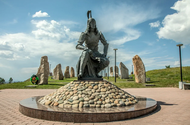 Хакасия: там, где говорят камни  Сергей, здесь, стоит, очень, только, региона, несколько, можно, камень, Хакасии, место, Здесь, поэтому, Абакан, назад, озеро, степи, Сибири, России, хакасов