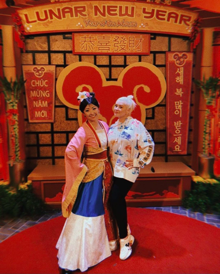 К истокам: Кристина Агилера с женихом Мэттью Ратлером и детьми в Диснейленде Дети,Дети знаменитостей