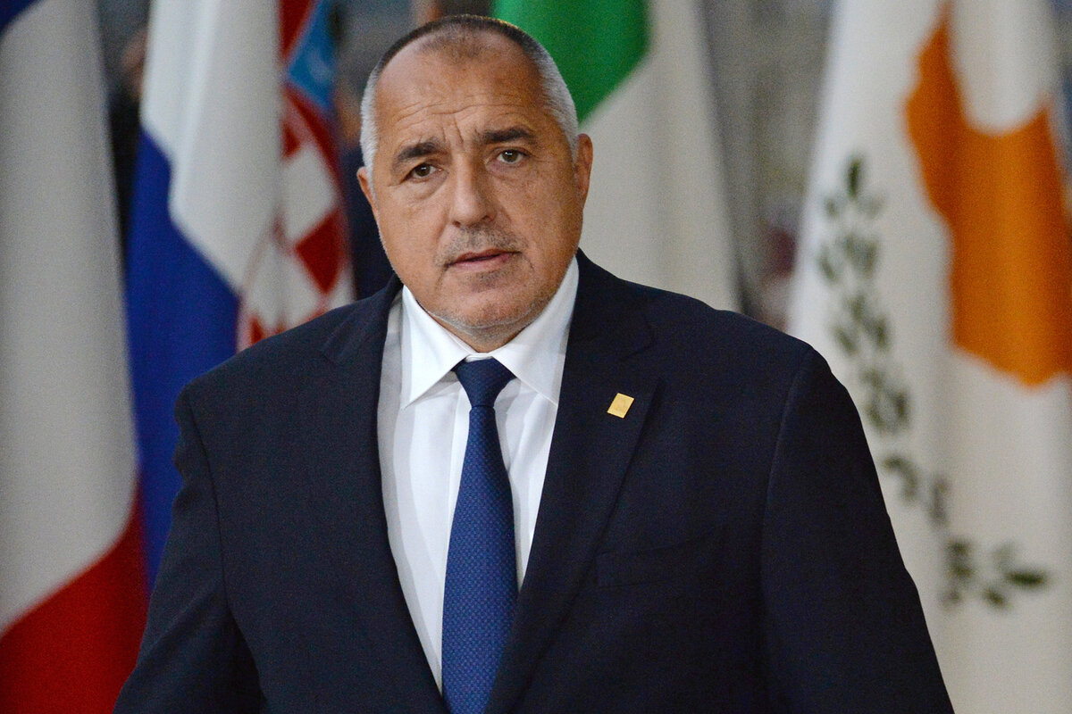Экс-премьер Болгарии: "Я до сих пор помню слова Путина, что из-за поддержки Украины Болгария потеряет все" Комментарии болгар