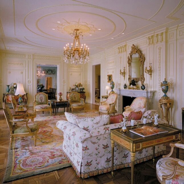 Дворцовый переворот: стиль рококо в интерьере обычной квартиры рококо, можно, XVIII, дорогие, мебель, стиль, такой, потолок, всего, многослойные, диван, барокко, стиле, дорого, интерьера, вычурная, должен, лепниной, узорами, позолоченными