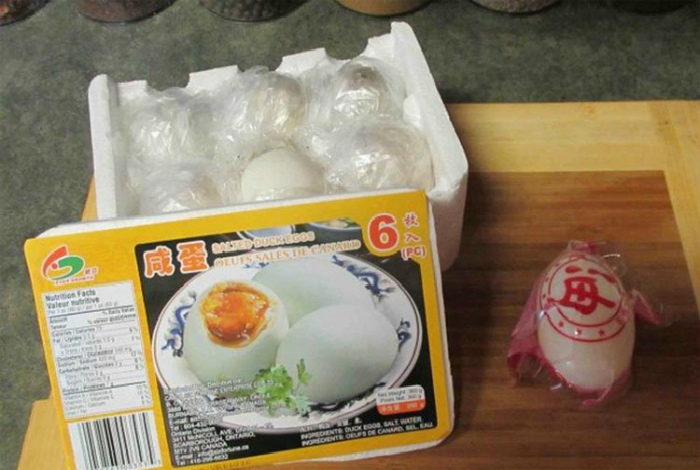 Упаковка вареных яиц. | Фото: Congnghe.vn.