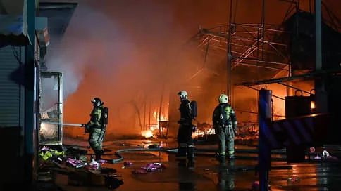 Пожар тушили более ста сотрудников МЧС