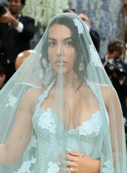 Met Gala — 2026: Кайли Дженнер, Хейли Бибер, 