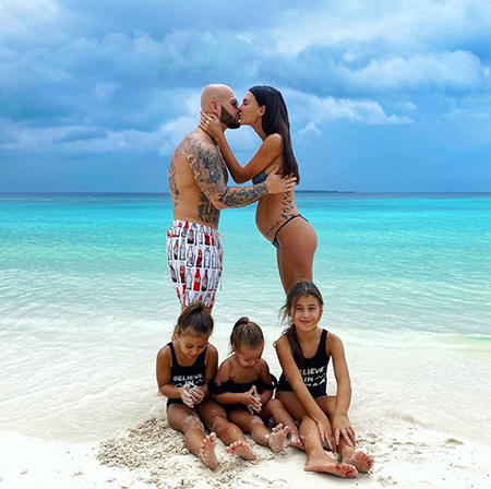 Супруга Джигана Оксана Самойлова впервые прокомментировала ситуацию в их семье Звезды,Звездные пары