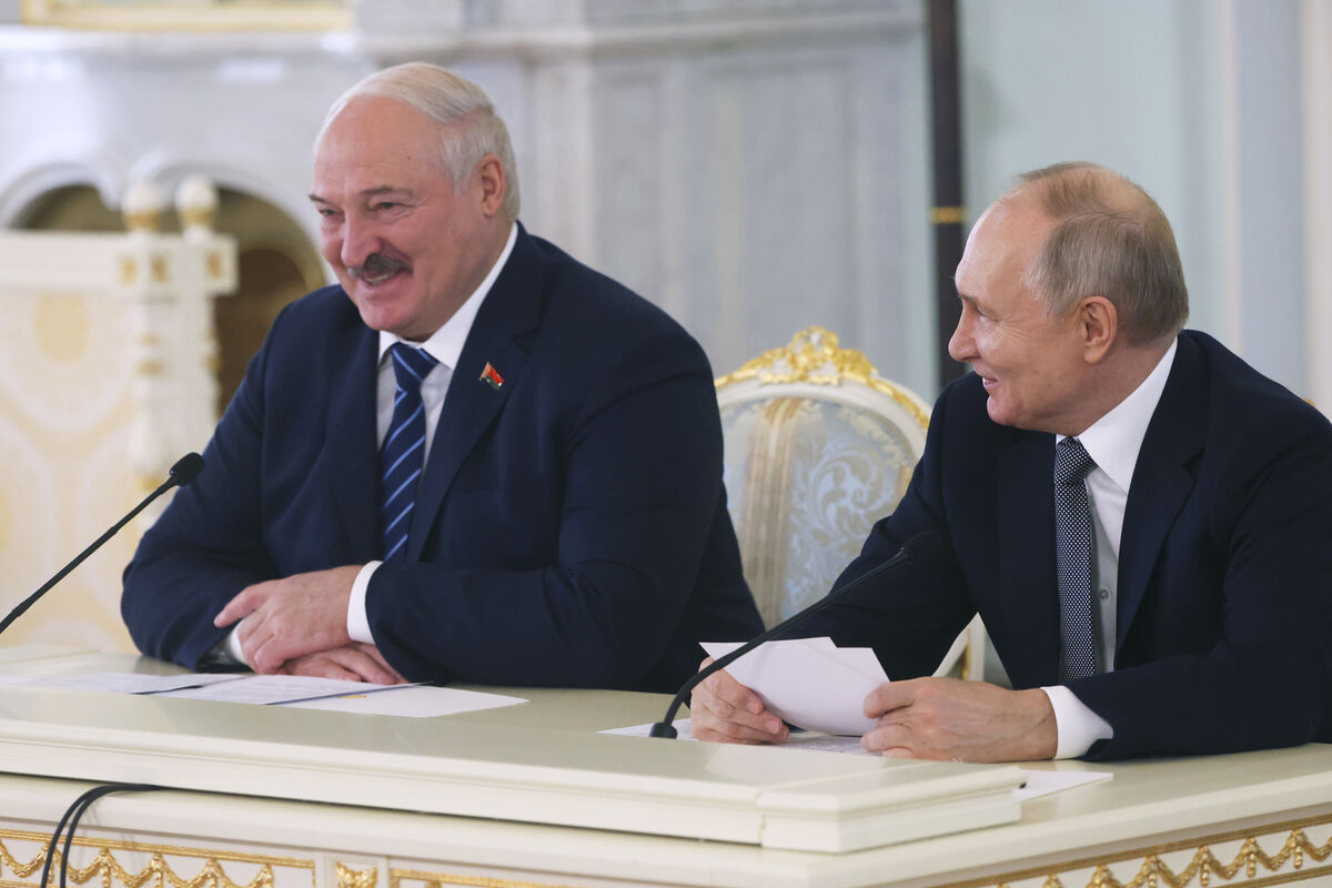 Путин направил Лукашенко телеграмму, где поздравил с 30-летием его президентства