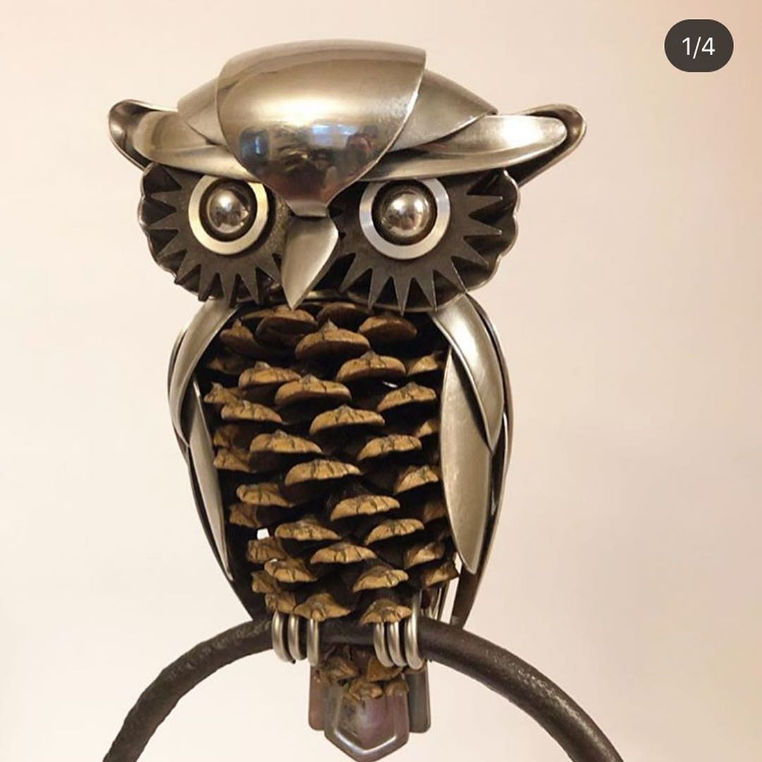 Красота. Браво фантазии!!!  Металлический настенный декор, собранный вручную из столовых приборов . 