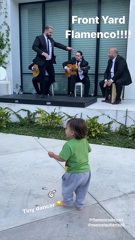 Оркестр и коронавирусный этикет: Ева Лонгория и Хосе Бастон с размахом отметили четвертую годовщину свадьбы Оркестр и коронавирусный этикет: Ева Лонгория и Хосе Бастон с размахом отметили четвертую годовщину свадьбы Звезды,Звездные пары