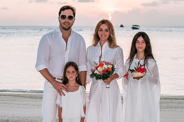 Александр и Анжелика Ревва сыграли свадьбу в четвертый раз