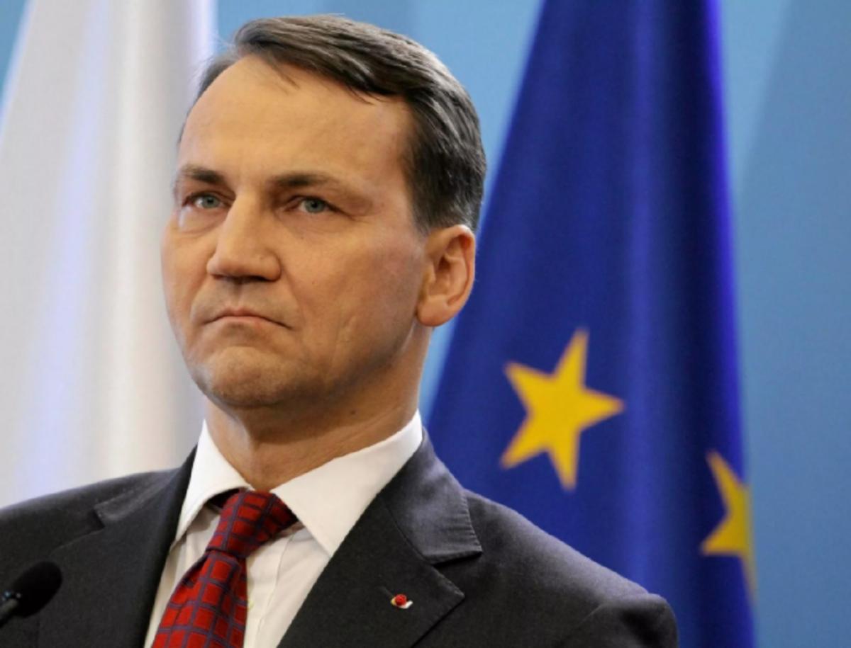 В ПОЛЬШЕ НАБРОСИЛИСЬ НА СИКОРСКОГО ЗА ХАМСКИЙ ВЫПАД ПРОТИВ РОССИИ