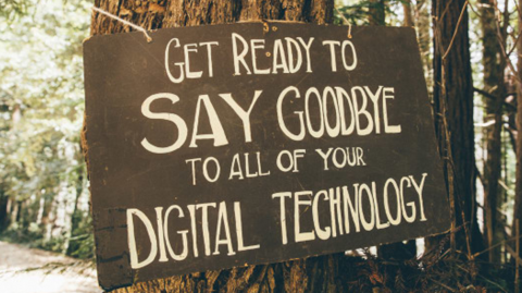 Смартфон на помойку. Почему отказываться от гаджетов — модно? гаджеты,интересное,мир,смартфоны,технологии