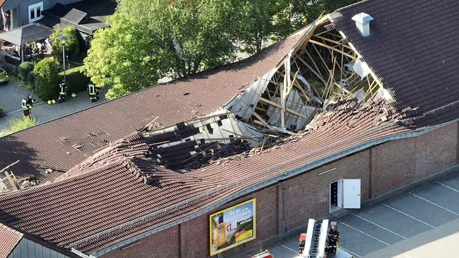 В немецком Ратцебурге на людей обрушилась крыша супермаркета