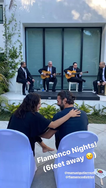 Оркестр и коронавирусный этикет: Ева Лонгория и Хосе Бастон с размахом отметили четвертую годовщину свадьбы Оркестр и коронавирусный этикет: Ева Лонгория и Хосе Бастон с размахом отметили четвертую годовщину свадьбы Звезды,Звездные пары