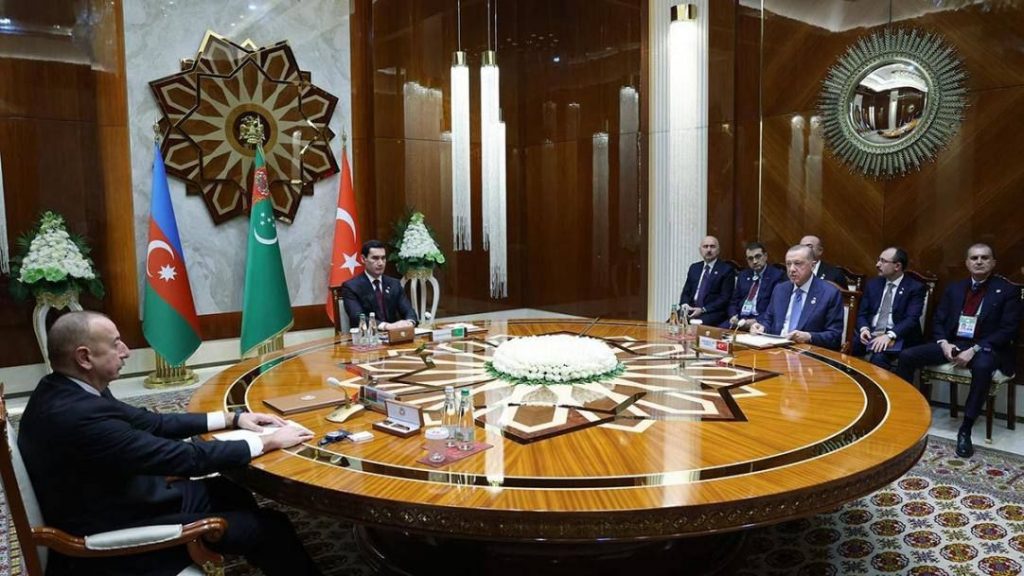 «Газовый саммит» Туркменистана, Азербайджана и Турции: грандиозные планы и скромные итоги