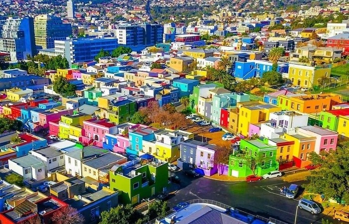 Синий город и Конфетная улица: 15 самых красочных мест на планете, созданных человеком архитектура,история,краски,фасад,яркие цвета