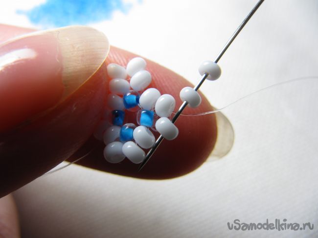 Браслет из бисера «Снежная королева» 