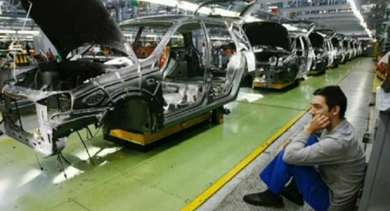 Как российские автозаводы выживают в условиях санкций и дефицита комплектующих