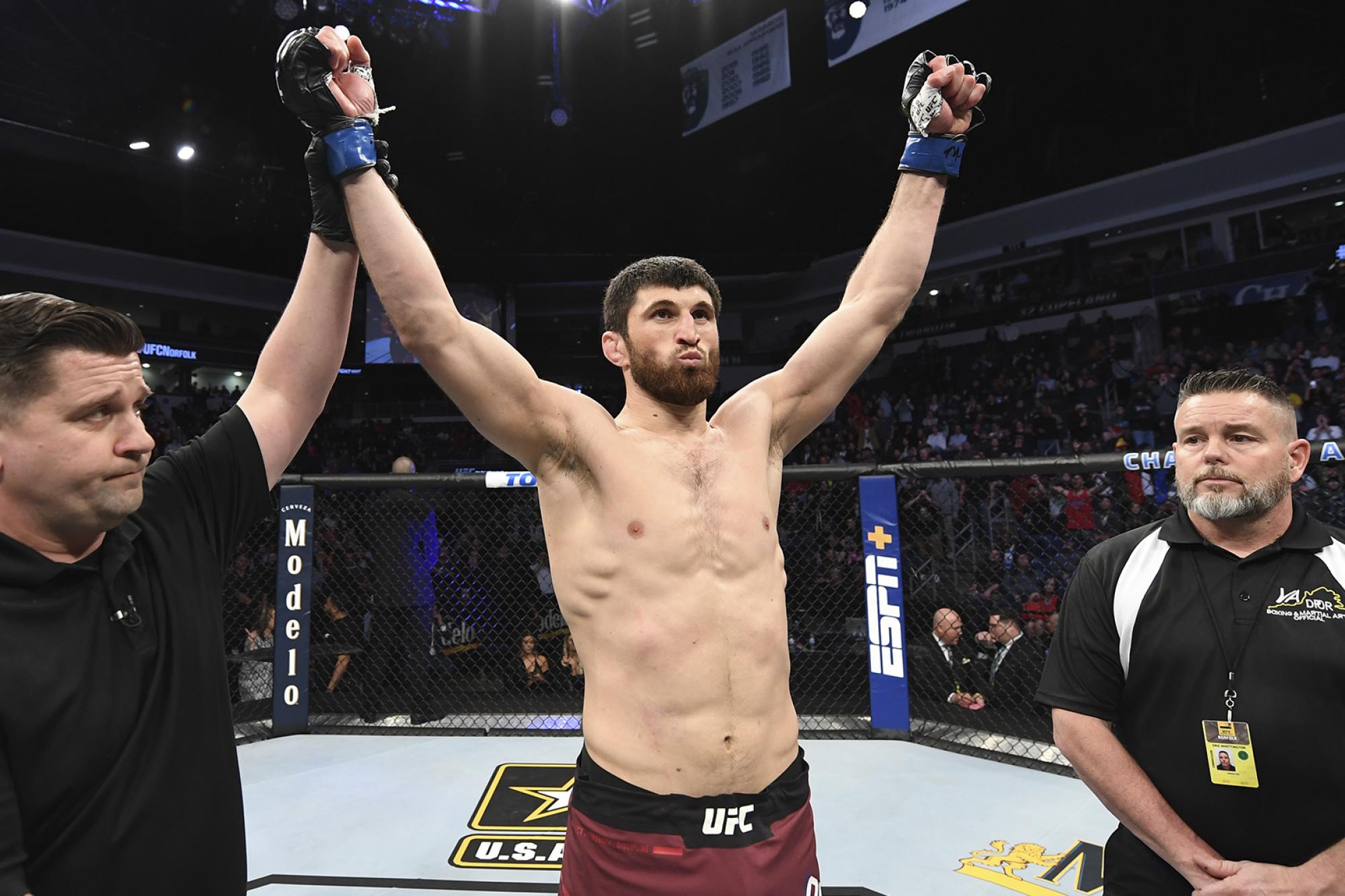 Зейналов мма. Боец ММА Магомед Анкалаев. Магомед Анкалаев UFC. UFC 254 Куцелаба Анкалаев. Немков Анкалаев.